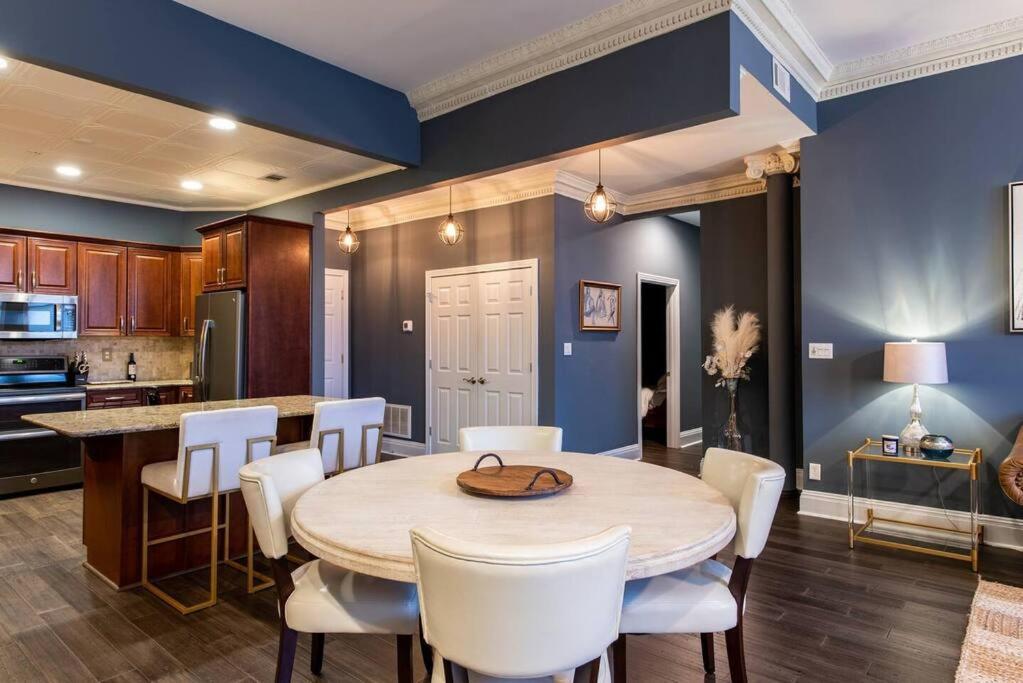 Downtown Sophistication/ Two Bedroom / Two Bath ルイスビル エクステリア 写真